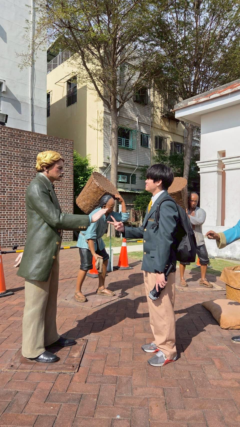 接待台北日僑國中部進行S&B活動，共遊高雄讓日僑學生感受南台灣風情(2)